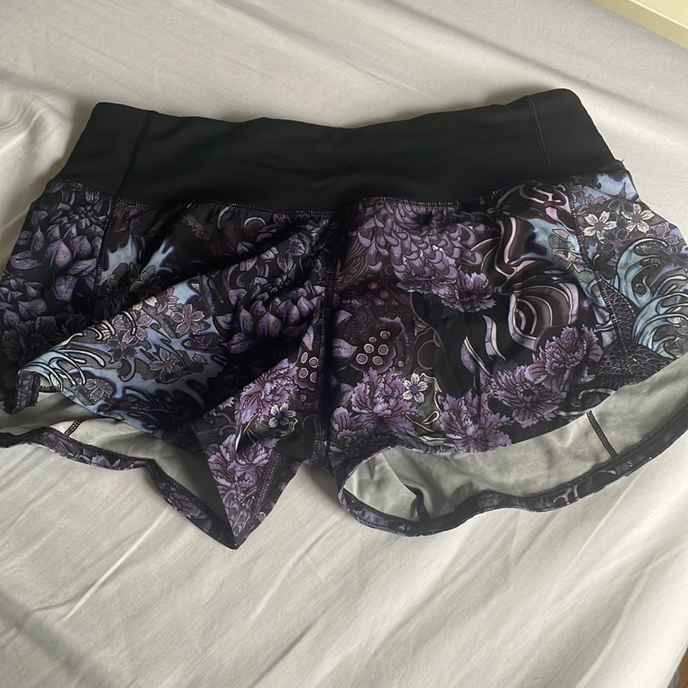 Size 4 Lululemon shorts